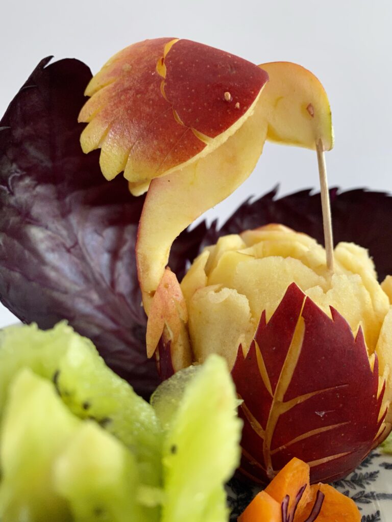 Notre première assiette de fruits sculptés 5 ciloubidouille fruits carving 3