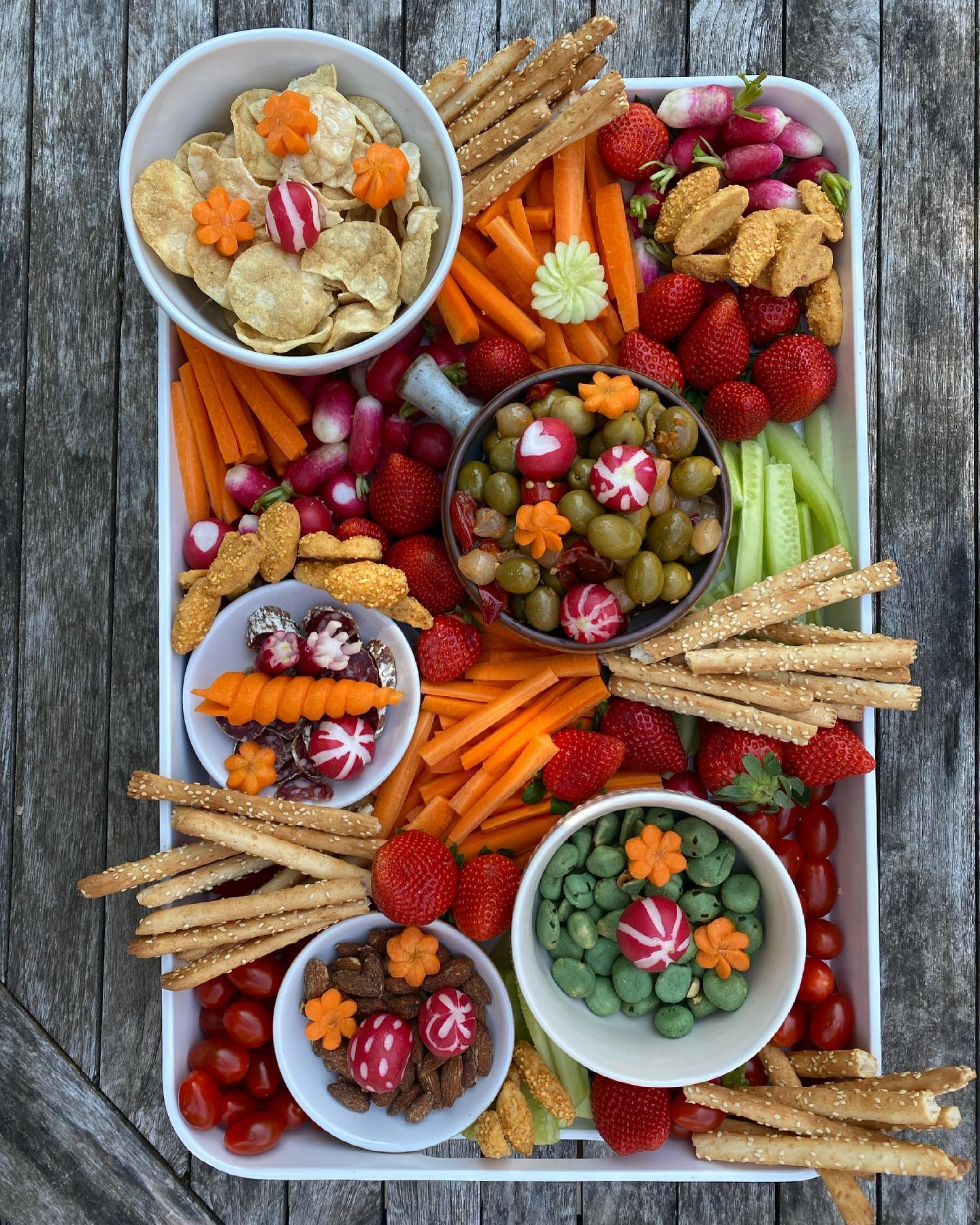 joli plateau apéro légume 