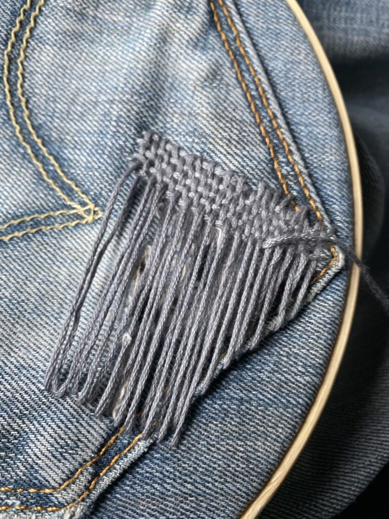 Nouveau raccommodage visible de poche trouée 2 IMG 3414