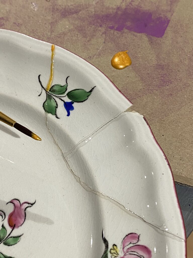 assiette cassée kintsugi