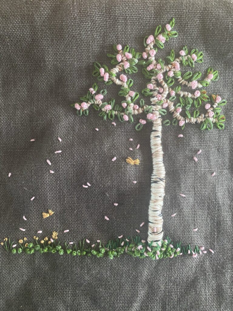 Mon arbre de printemps en broderie 1 broderie arbre tronc en relief