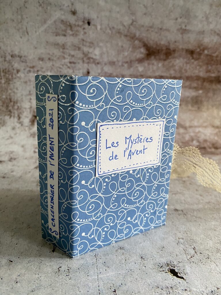 Calendrier de l'avent de poche en forme de livre 19 IMG 8482