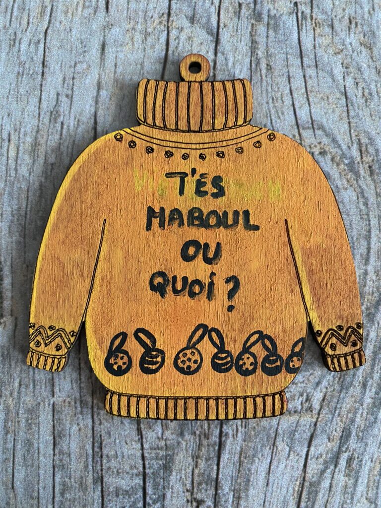 pull moche en bois à personnaliser