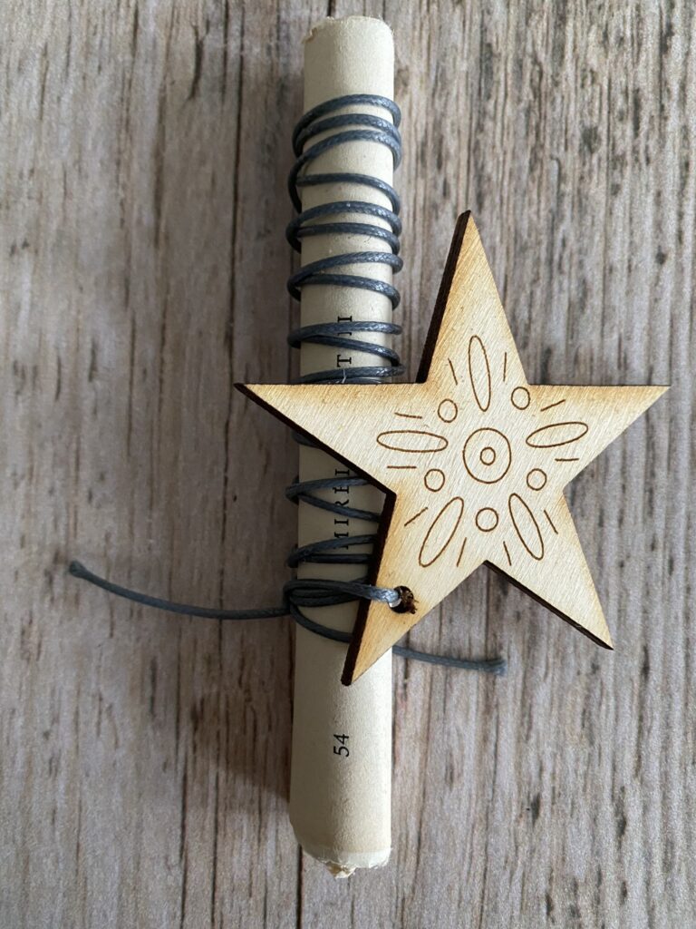 Farandole d'étoiles en papier pour la surprise n°11 1 IMG 9678