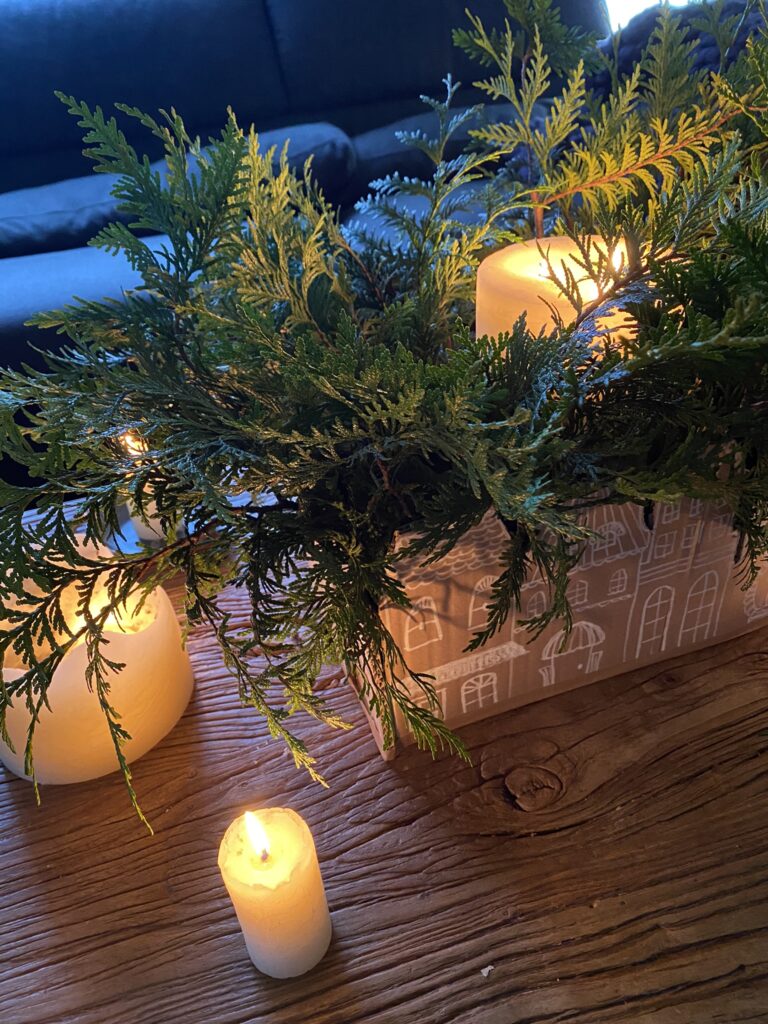 Idée de centre de table en carton pour Noël 8 tuto centre de table de noël en carton maison