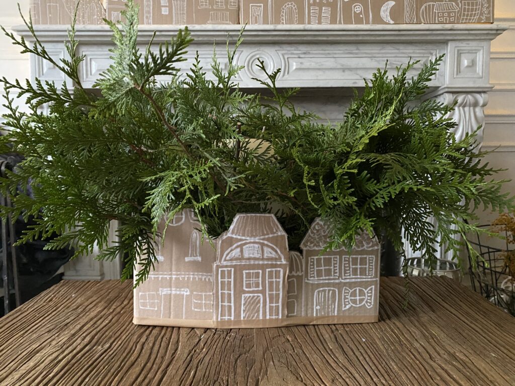 Idée de centre de table en carton pour Noël 5 tuto centre de table de noël en carton