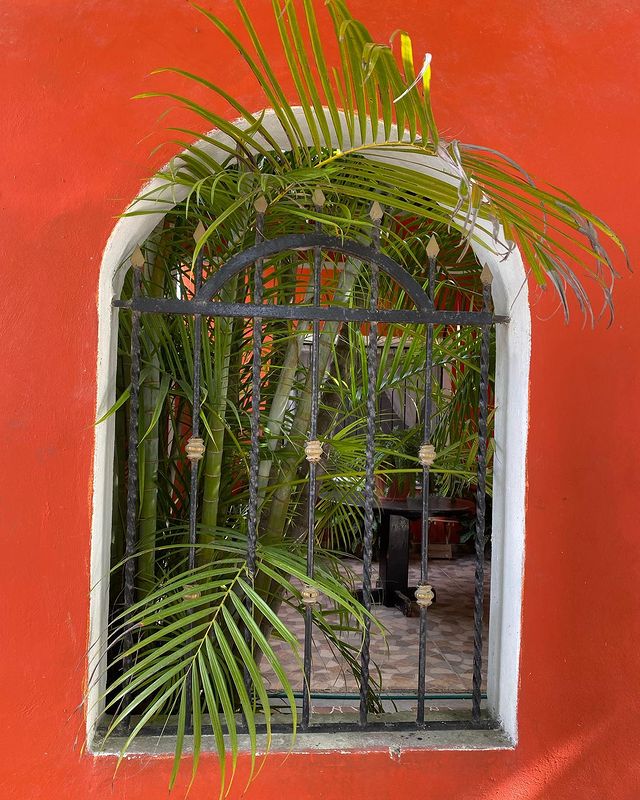 Fenêtre rouge au Mexique