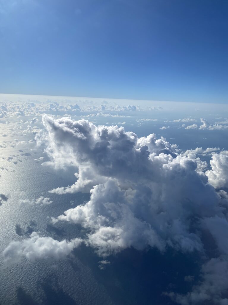 Mexique : visiter le yucatan, ses cenotes et temples maya 1 nuages en avion