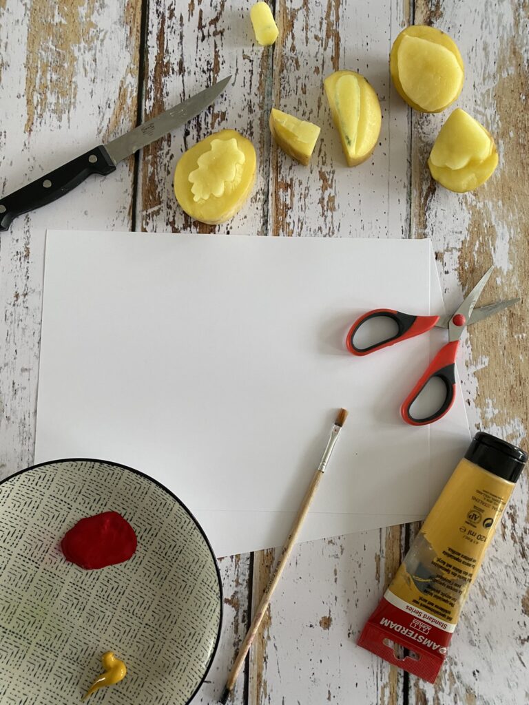 Faire des fleurs à partir de tampons en pomme de terre 1 tampon patate tuto