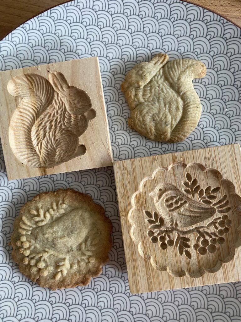 moule en bois pour biscuits à motif