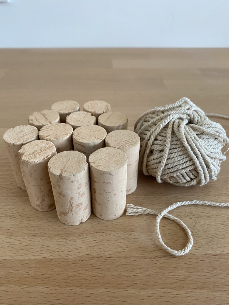 Faire un porte savon écolo à partir de bouchons 1 IMG 5825