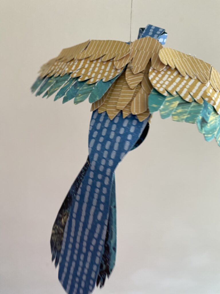 L'oiseau de papier de la fête des pères 18 tuto oiseau de papier