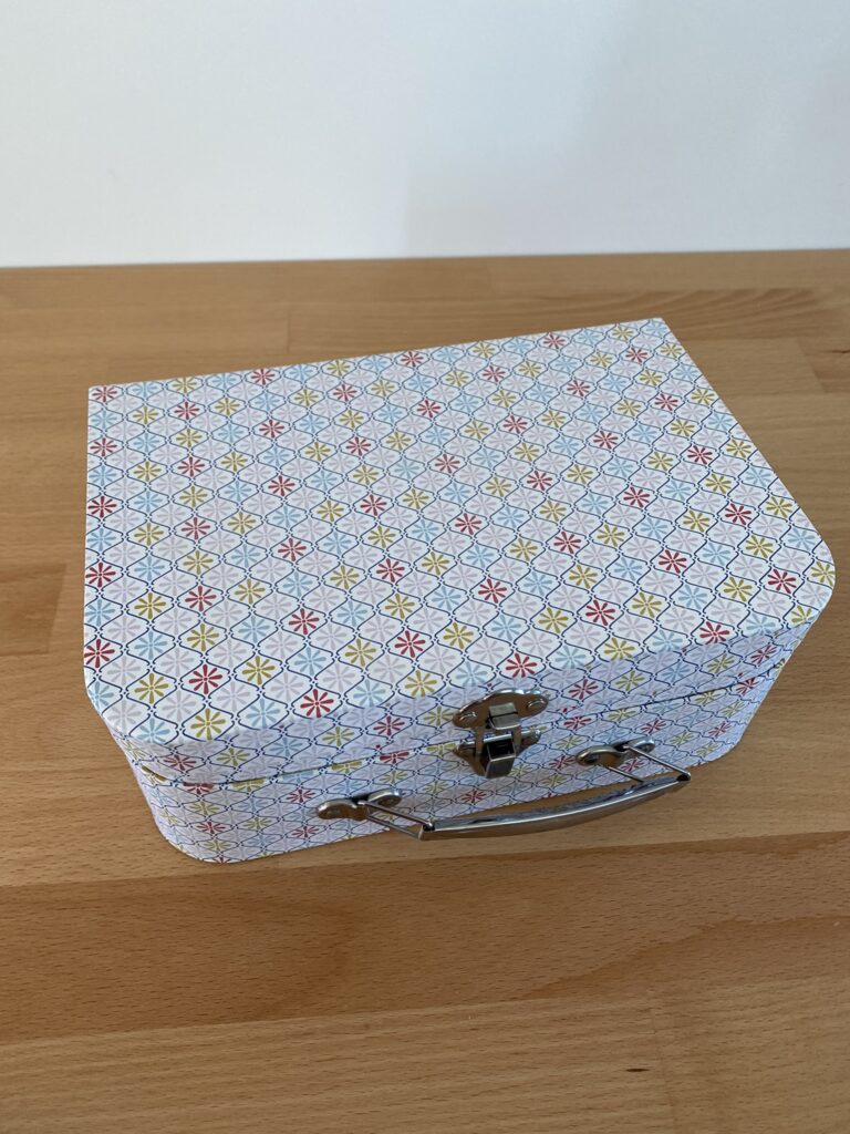 Un colis surprise pour la colonie à glisser dans la valise 1 IMG 8087