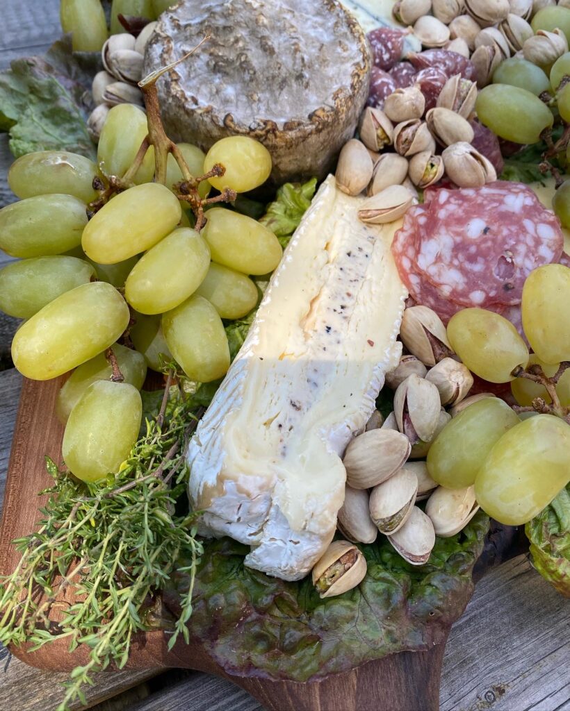 Biscuits salés à la feta et aux olives 6 planche apero