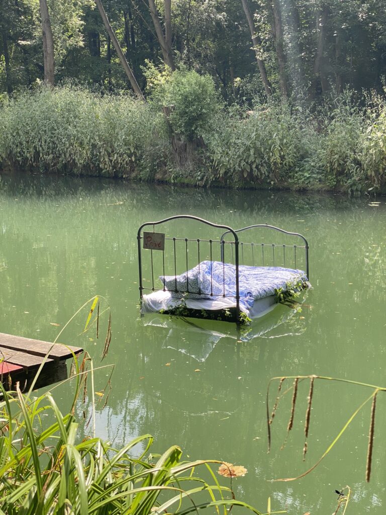 moulin jaune, jardin extraordinaire à visiter, lieu créatif et inspirant