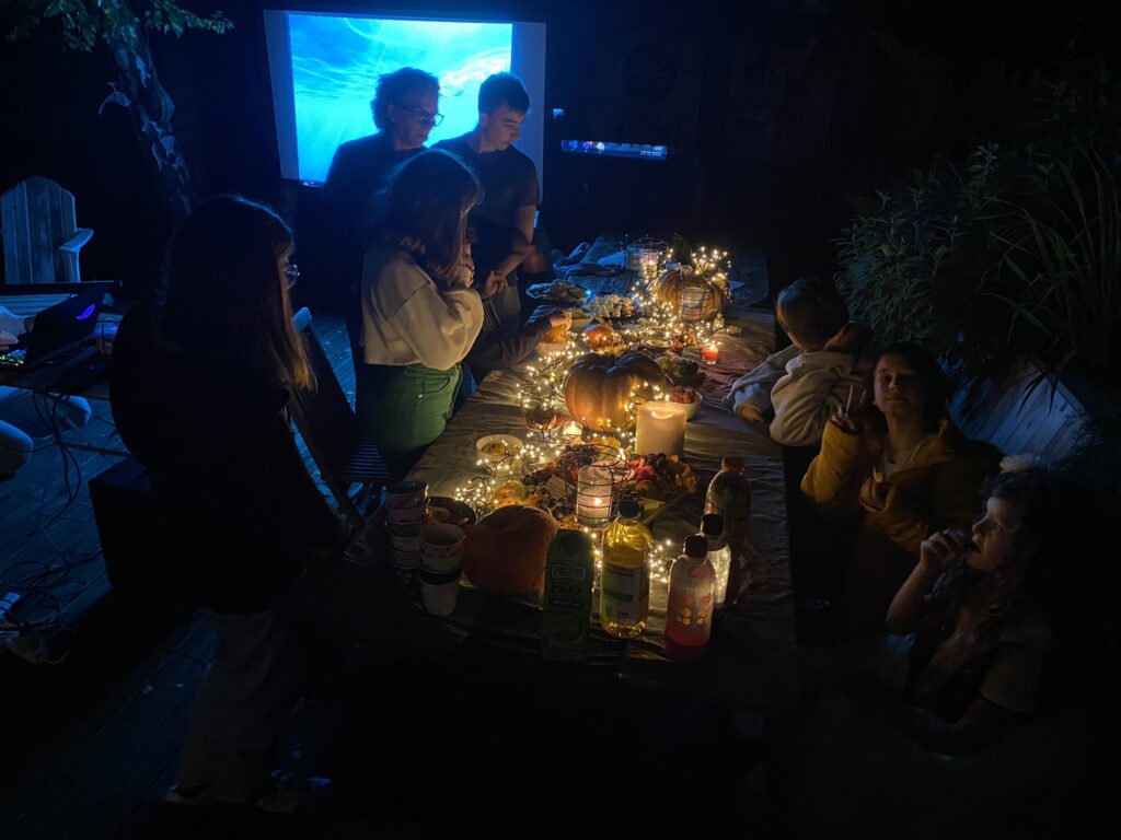3 idées de planches apéro pour Halloween 30 ciné plein air halloween