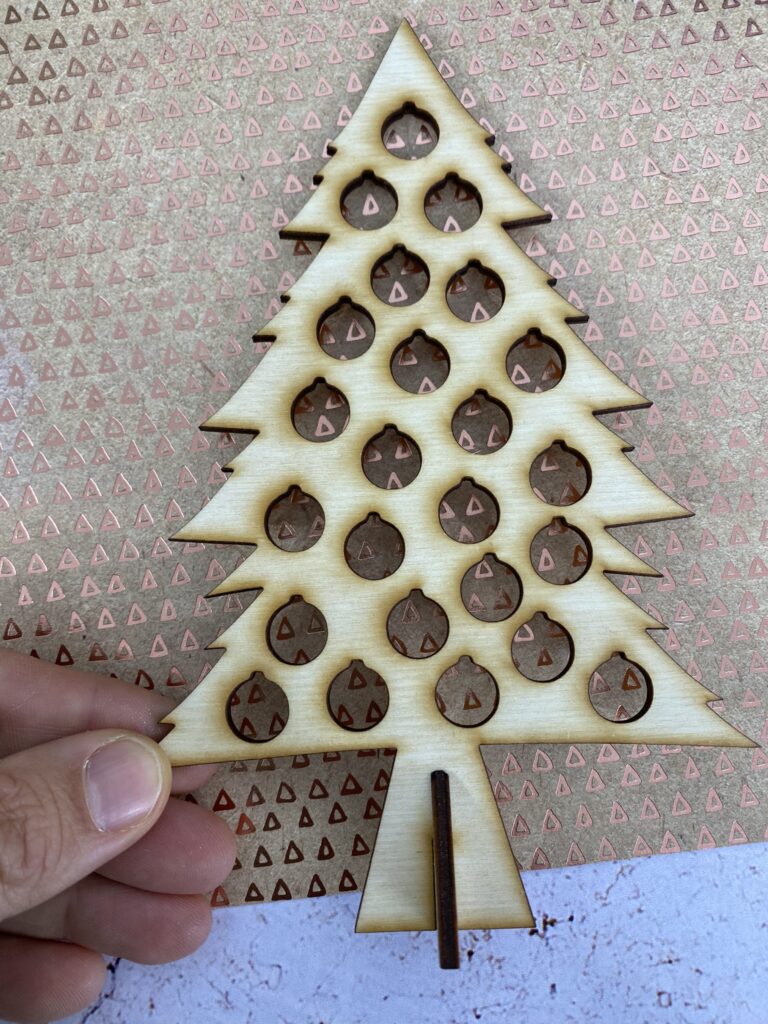 Mini calendrier de l'avent sapin en bois : surprise n°1 3 IMG 3482