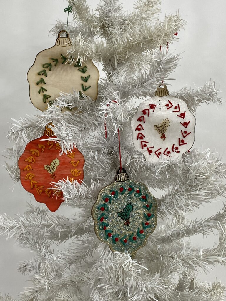 Broder du bois pour décorer le sapin : surprise n°5 ! 11 ornement en bois a broder