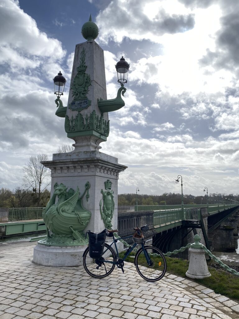200km et 3 jours de vélo solo, mes conseils 40 pont canal de briare