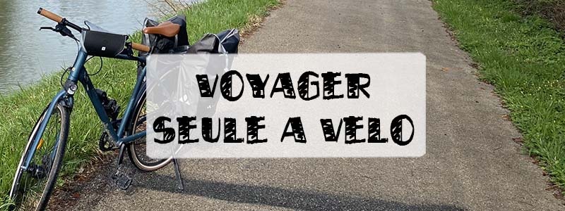 voyager seule à vélo