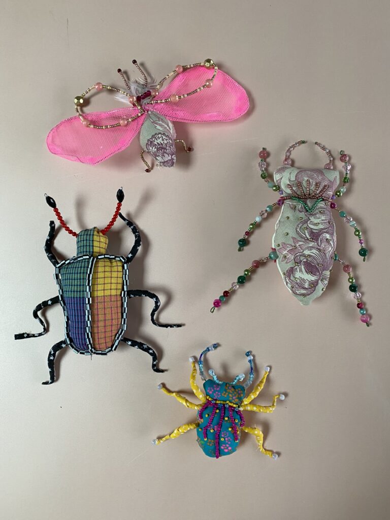 une journée de créativité : fabrication d'insectes