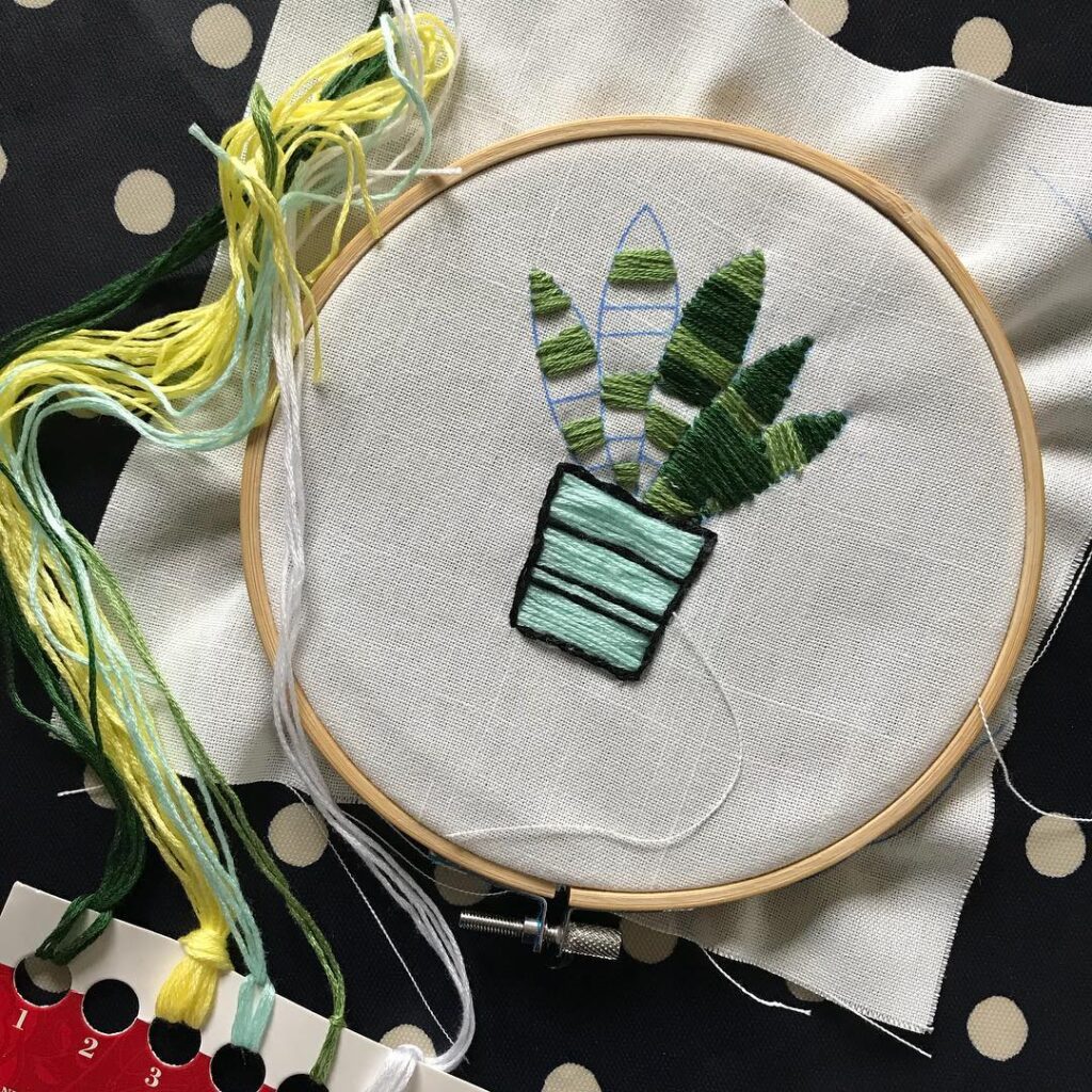 Un pas vers une personnalité aboutie 1 fiertés maternelles, broderie de plante
