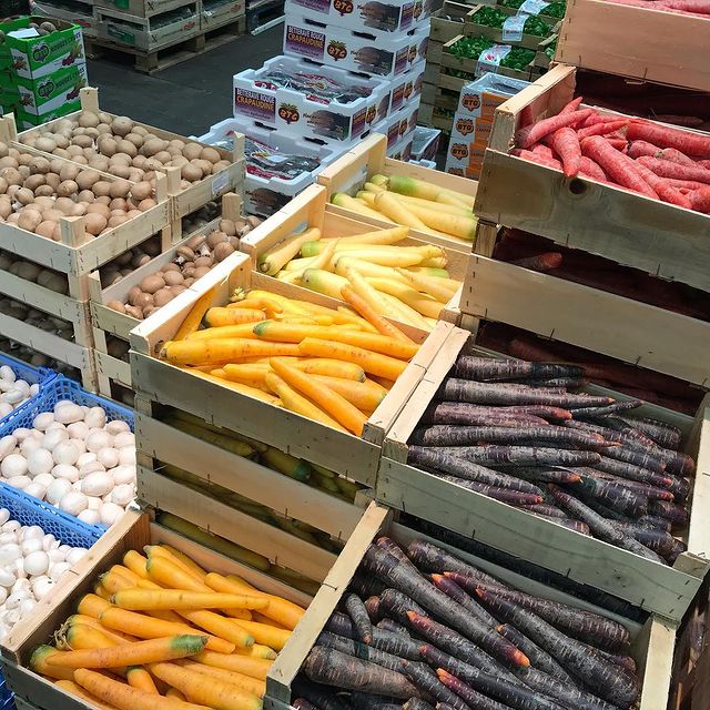 Le marché de Rungis : Un immense lieu de consommation 3 Marche de Rungis carrotes