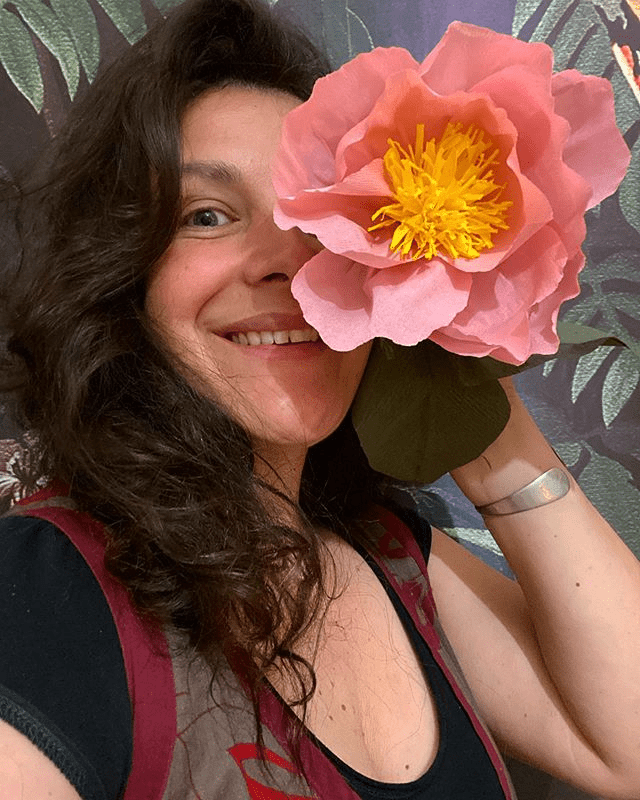 Désirée Fleuriste & Restaurant: Gastronomie et Fleurs de Saison 6 fleur papier crépon