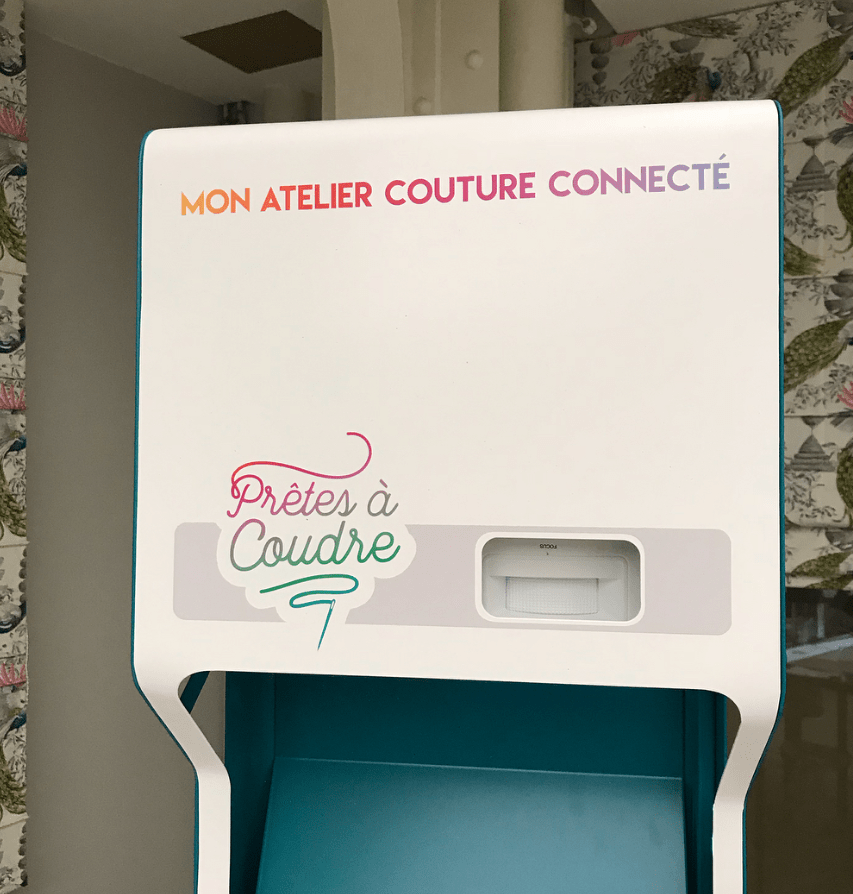 L'innovation Frappe la Couture : Projetez Vos Patrons 1 machine à coudre du futur