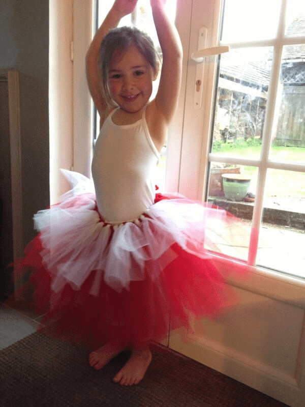 jeune fille en tutu sans couture