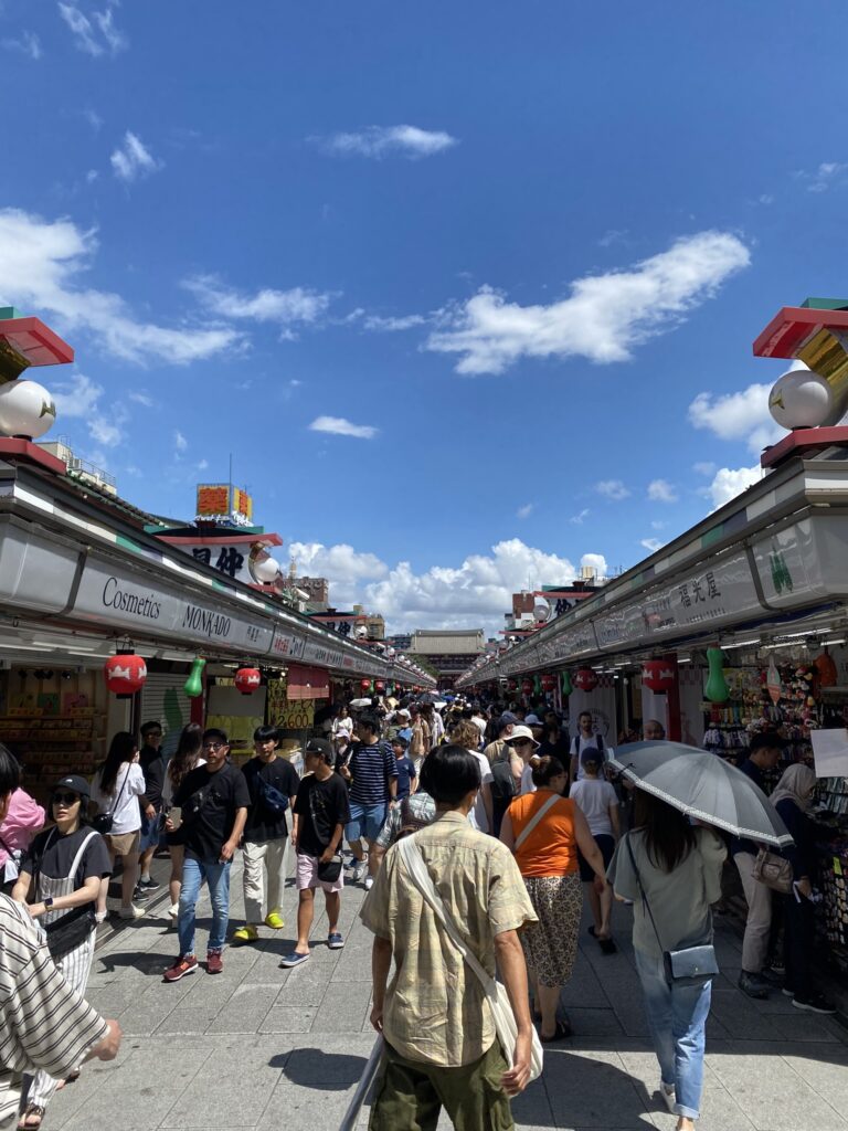 Japon en famille : sanctuaire Asakusa à tokyo