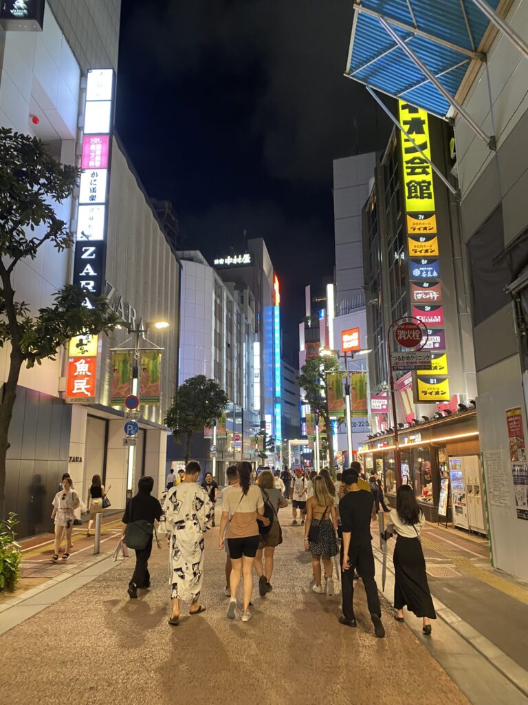 Trois jours à Tokyo en famille 83 quartier de Shinjuku à tokyo
