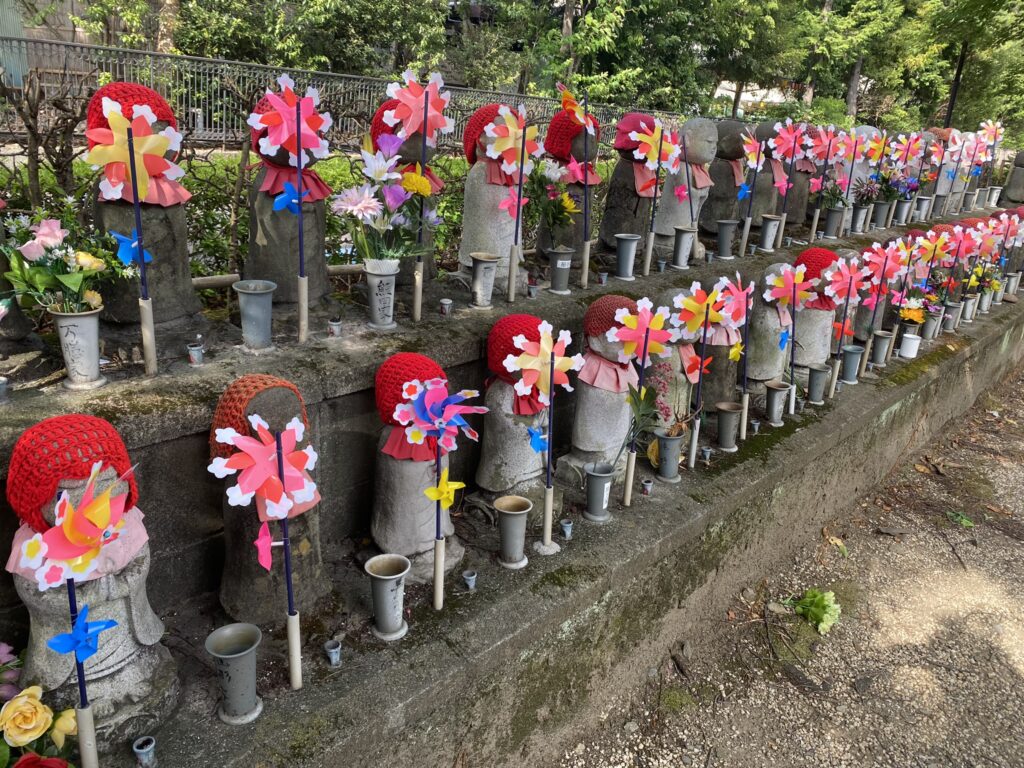 temple zojo-ji à tokyo et son sanctuaire Jizo