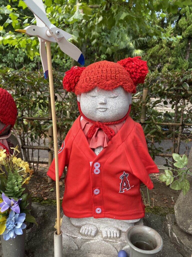 Trois jours à Tokyo en famille 132 temple zojo-ji à tokyo et son sanctuaire Jizo