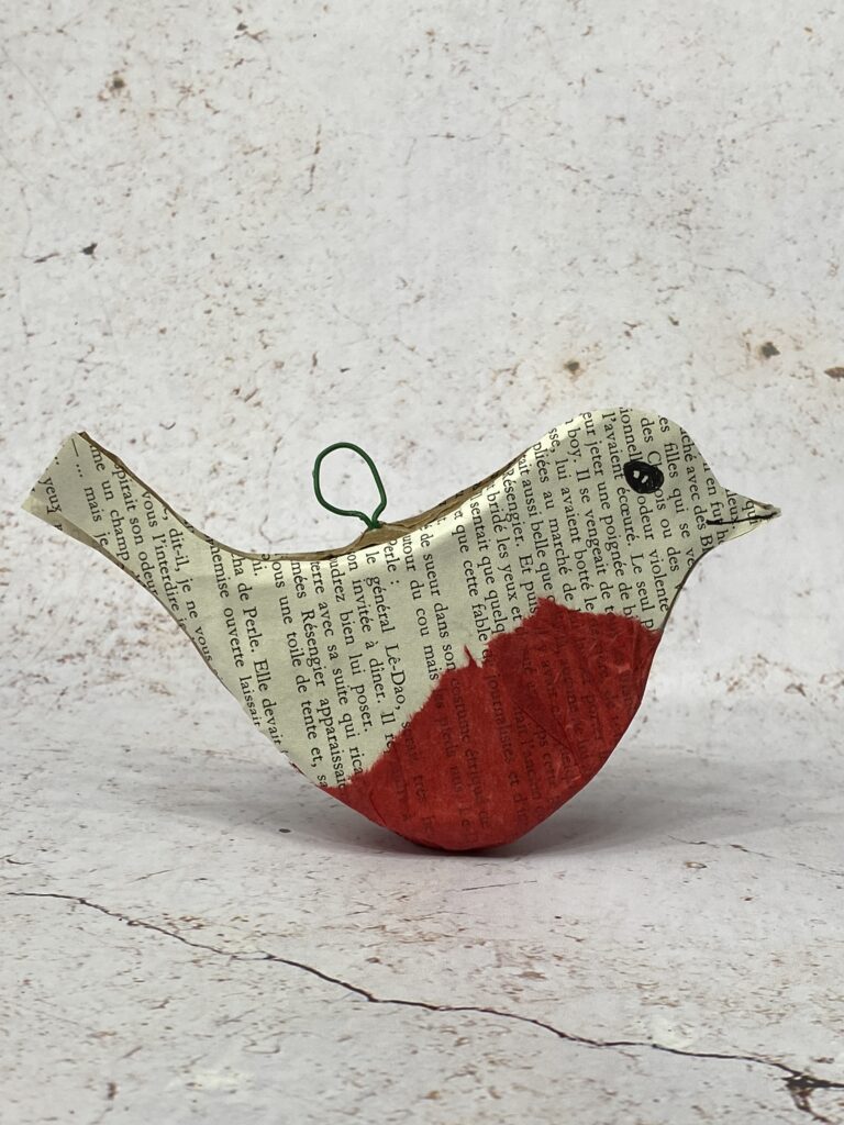 Comment fabriquer un oiseau à partir de récup : surprise n°4 12 oiseau en carton à suspendre