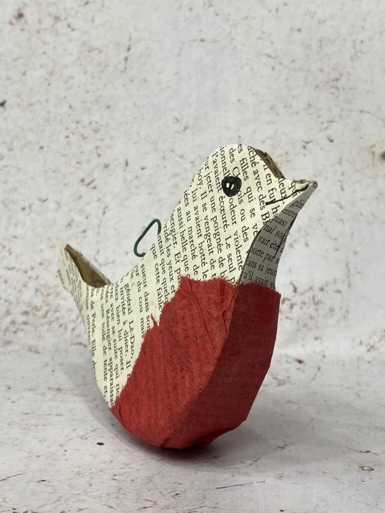 Comment fabriquer un oiseau à partir de récup : surprise n°4 13 rouge gorge en carton