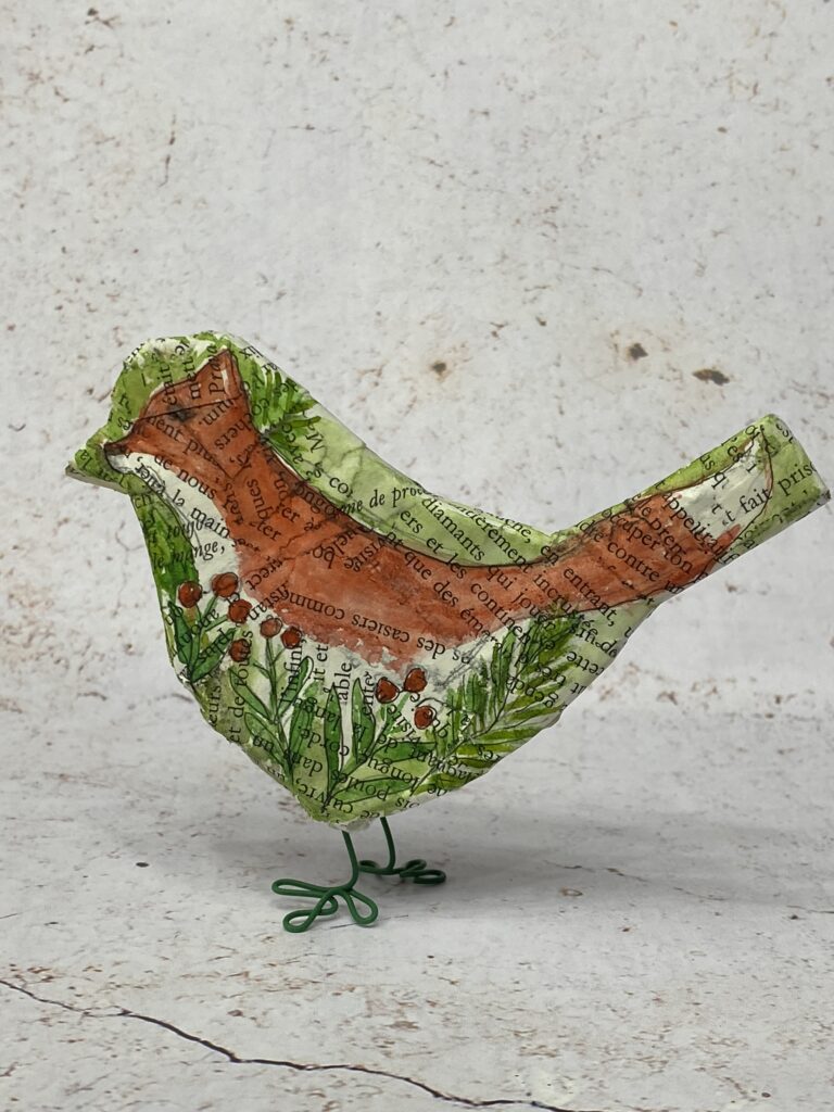 oiseau en carton et en papier illustré à l'aquarelle d'un renard