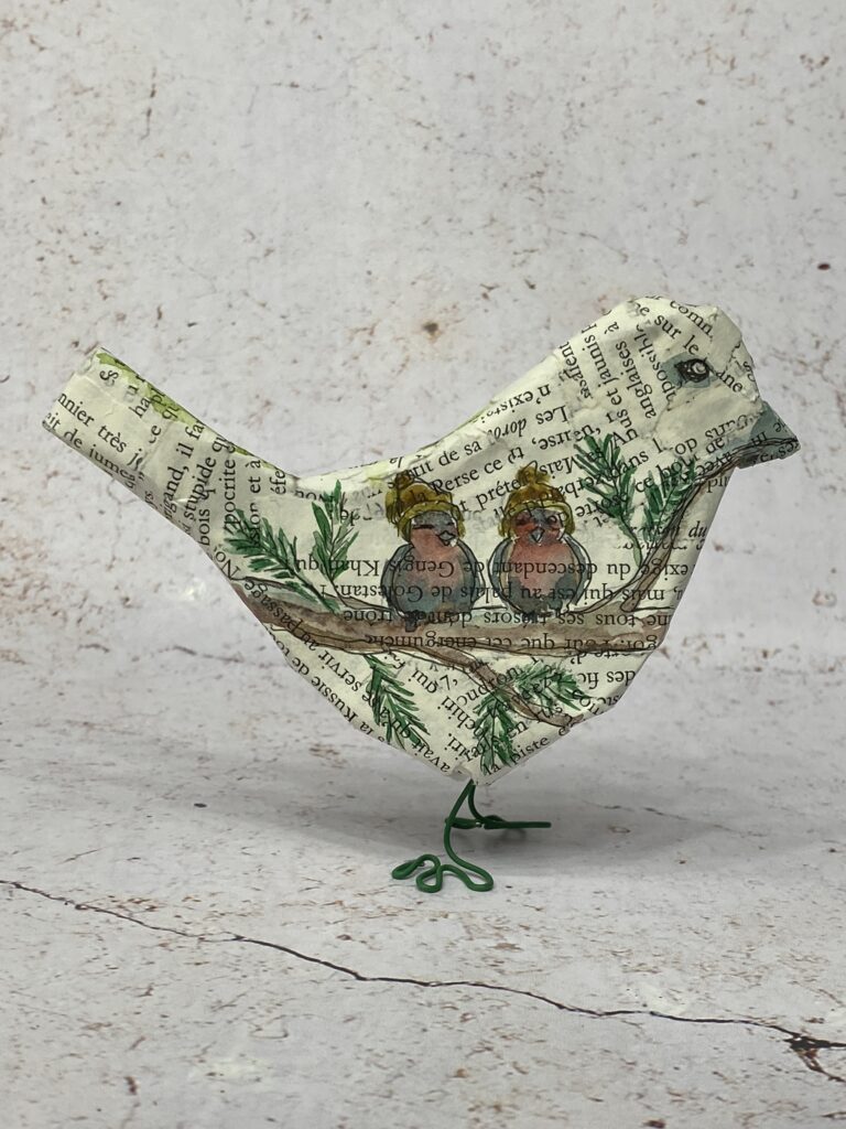 Comment fabriquer un oiseau à partir de récup : surprise n°4 19 oiseau en carton et en papier illustré à l'aquarelle