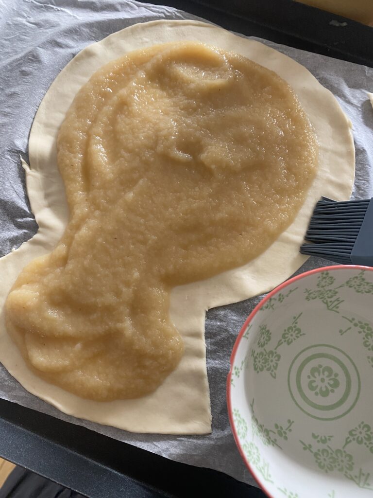 Comment faire une super galette des rois Boule à Neige 6 IMG 2709